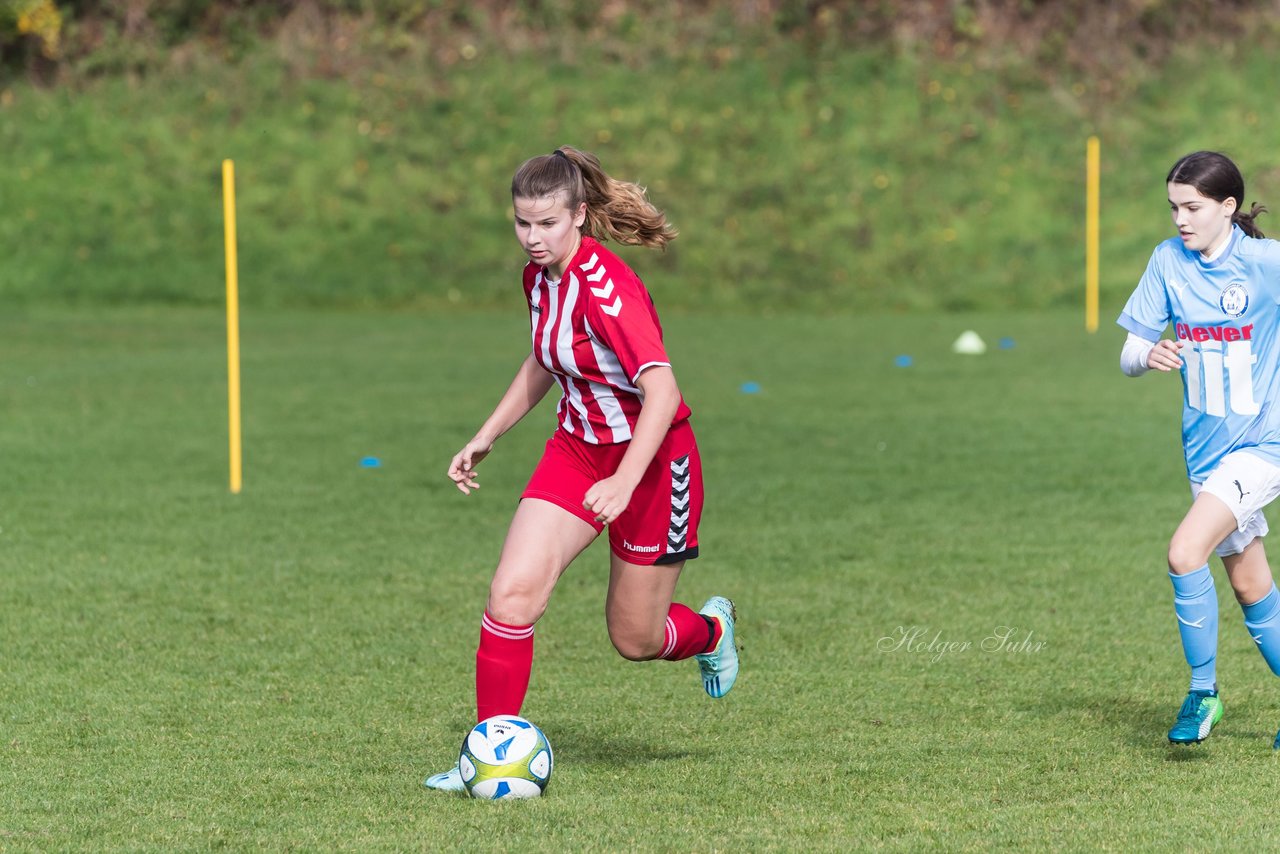 Bild 334 - wBJ TuS Tensfeld - SV Fortuna St. Juergen